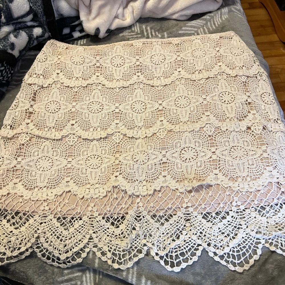 Jennifer Lopez crocheted skirt